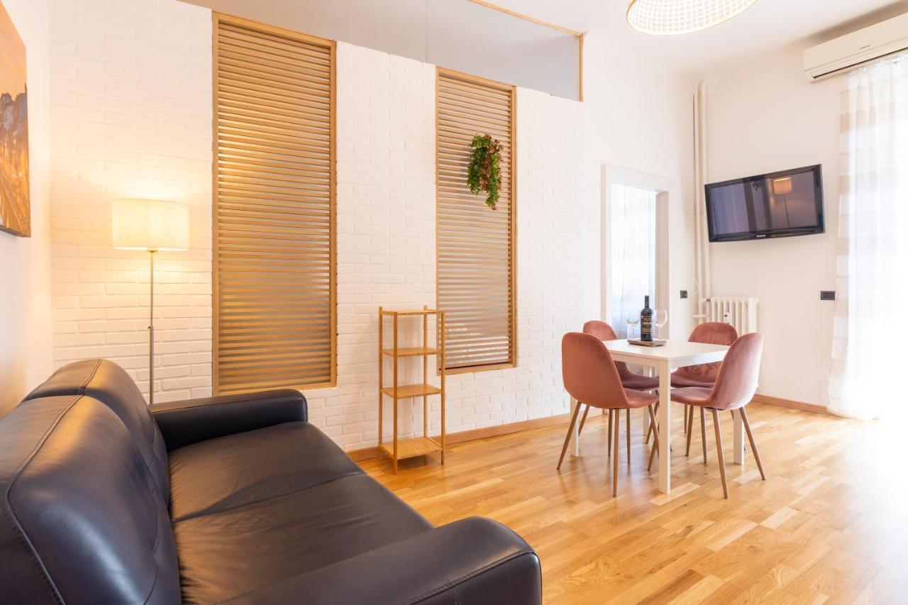 Italianflat - Solari Apartment Мілан Екстер'єр фото